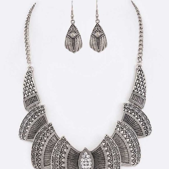 Silver Boho Chic Statement Necklace Set - Picture 2 of 2
